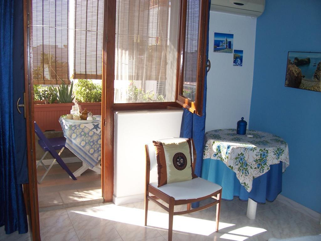 B&B Margherita Calasetta Exterior foto